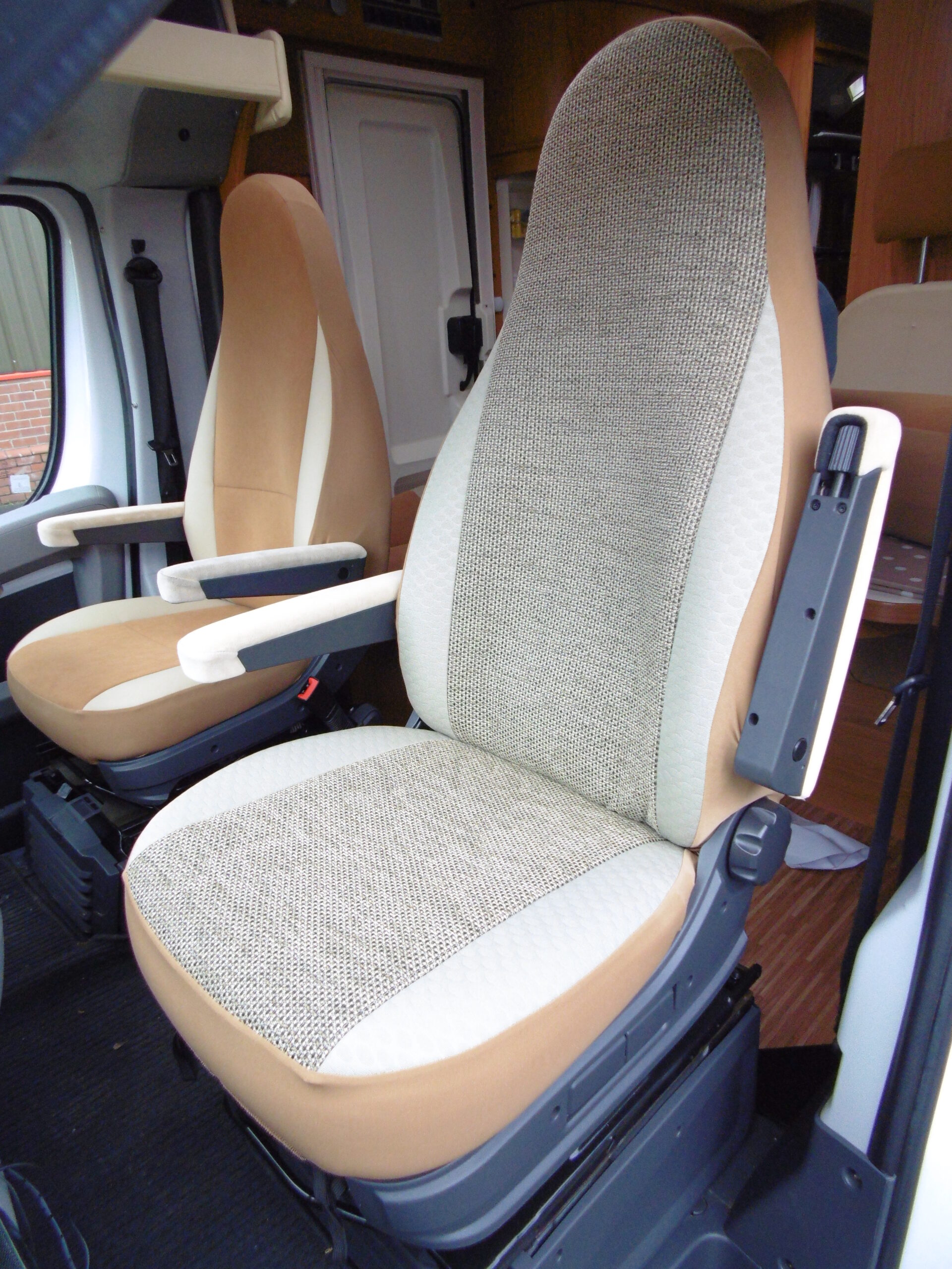 Seat cover - Dark Beige Harri II
